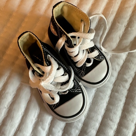 Baby converse - Picture 2 of 3